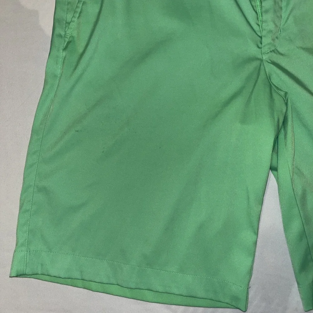 Nike Golf Mens Lime Green Shorts Size 34